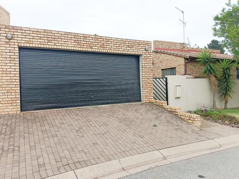 To Let 3 Bedroom Property for Rent in Magaliessig Gauteng