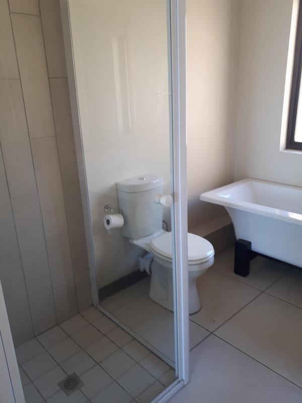 2 Bedroom Property for Sale in Rooihuiskraal North Gauteng