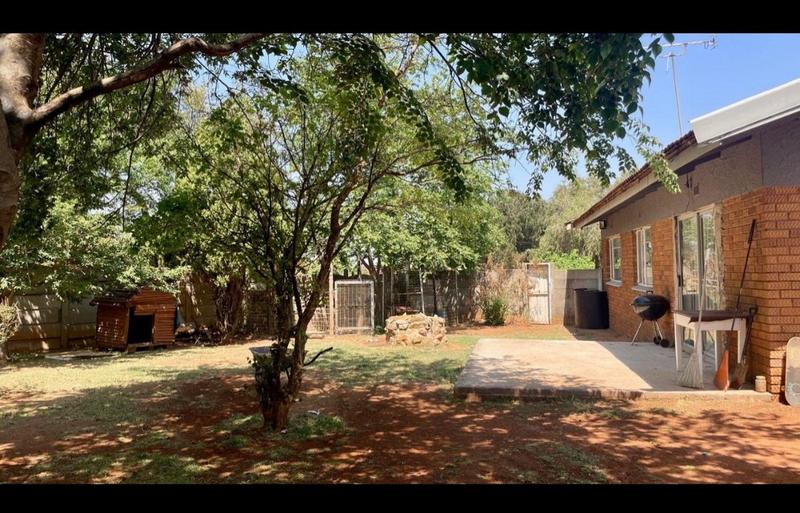 3 Bedroom Property for Sale in Witpoortjie Gauteng