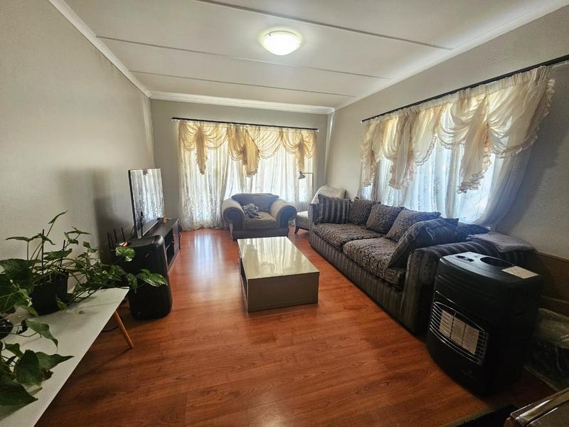 3 Bedroom Property for Sale in Highway Gardens Gauteng