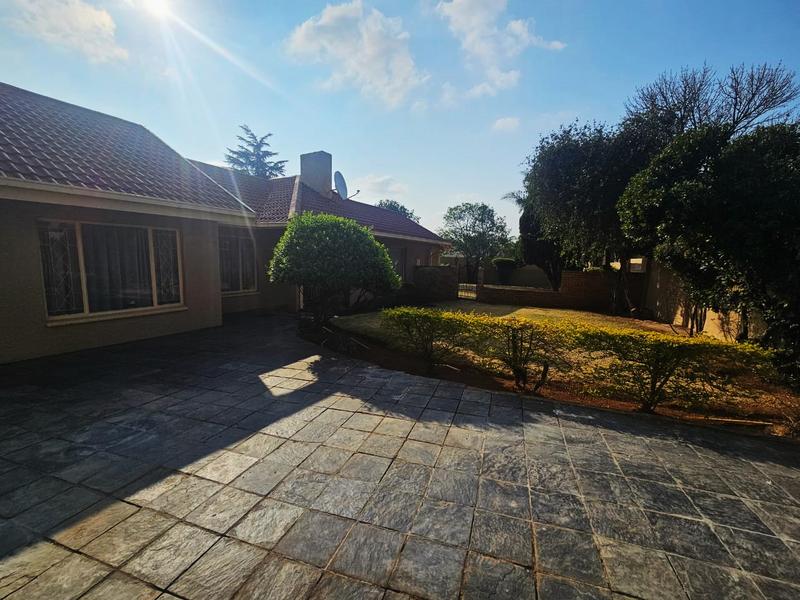 3 Bedroom Property for Sale in Highway Gardens Gauteng