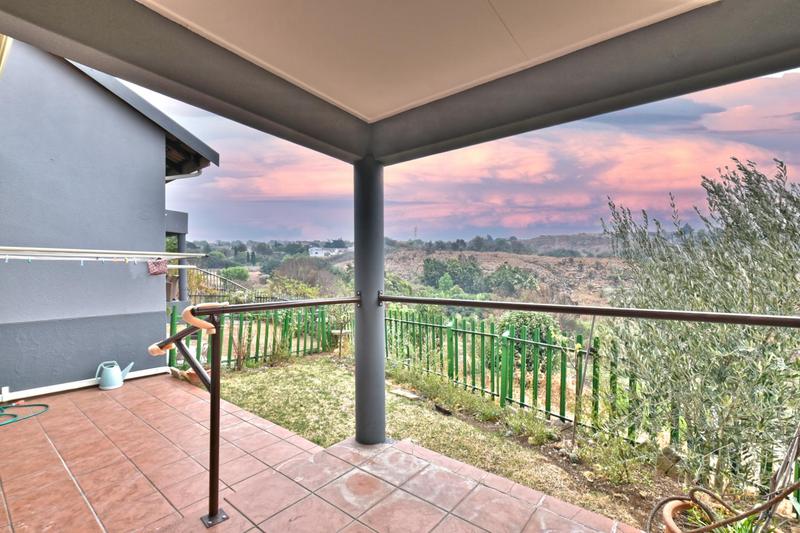 2 Bedroom Property for Sale in Linmeyer Gauteng