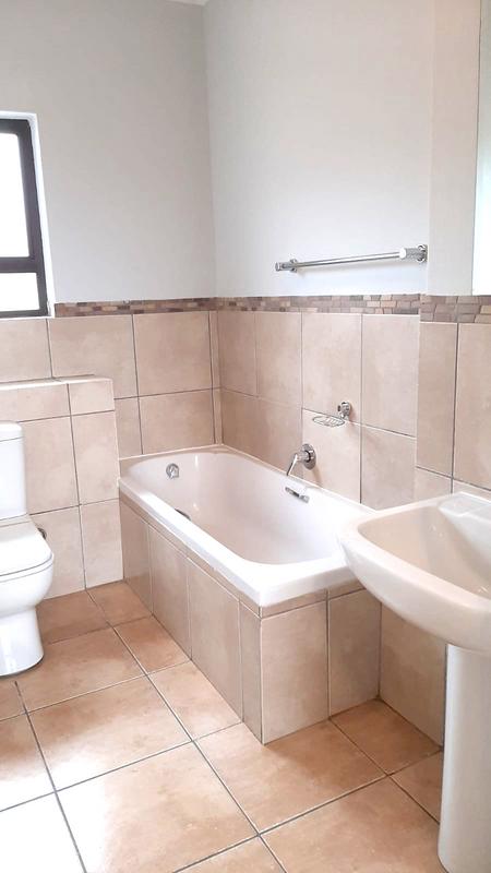 2 Bedroom Property for Sale in Sunninghill Gauteng