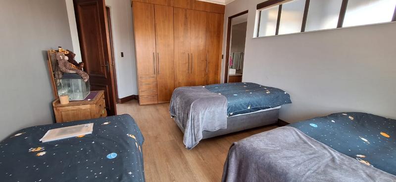 5 Bedroom Property for Sale in Midlands Estate Gauteng