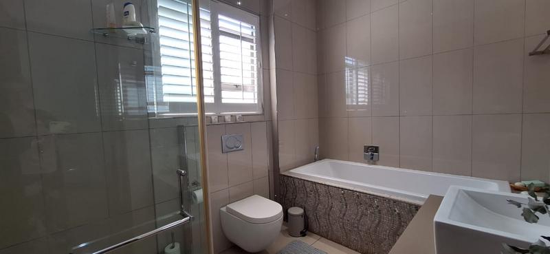 5 Bedroom Property for Sale in Midlands Estate Gauteng