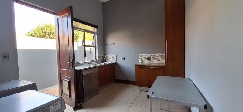 5 Bedroom Property for Sale in Midlands Estate Gauteng