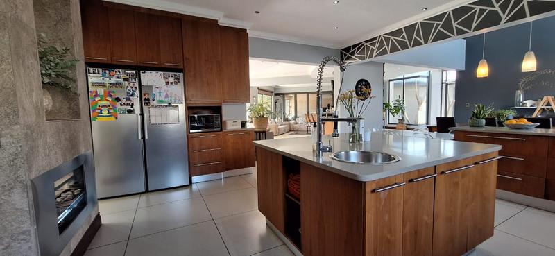 5 Bedroom Property for Sale in Midlands Estate Gauteng