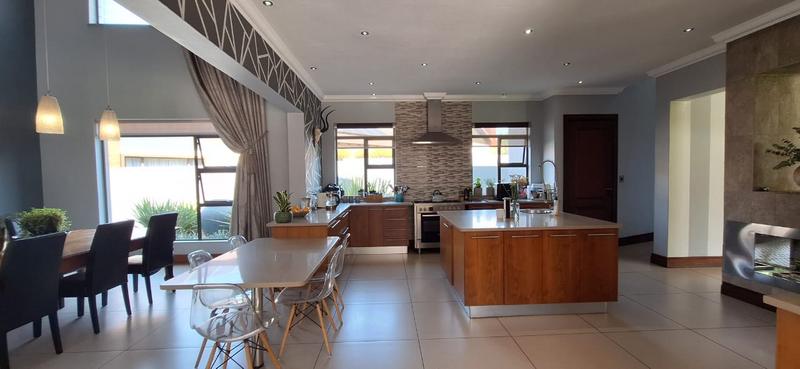 5 Bedroom Property for Sale in Midlands Estate Gauteng