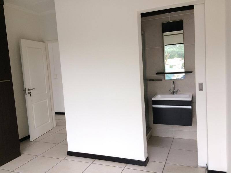 To Let 2 Bedroom Property for Rent in Douglasdale Gauteng