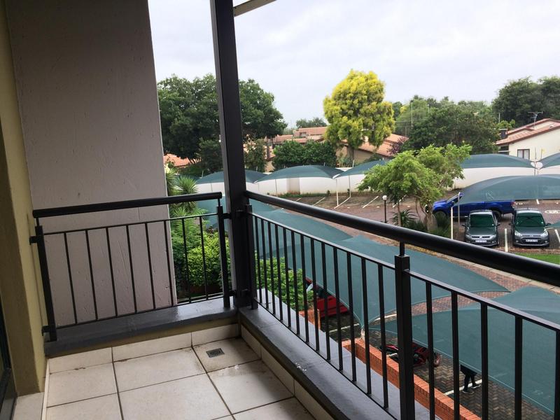 To Let 2 Bedroom Property for Rent in Douglasdale Gauteng