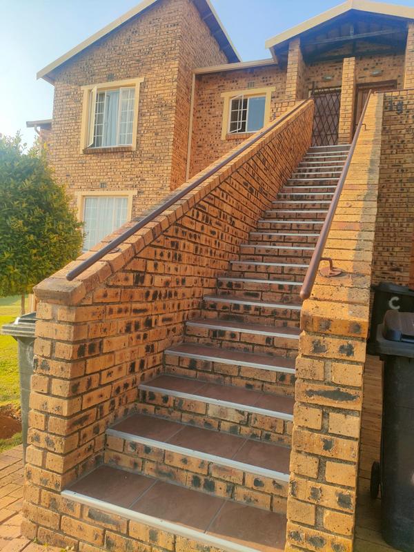 To Let 3 Bedroom Property for Rent in Radiokop Gauteng