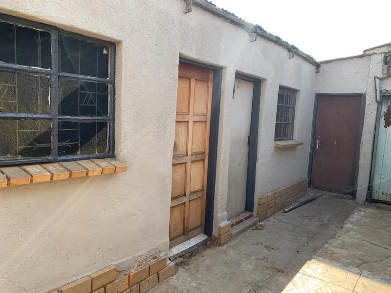 9 Bedroom Property for Sale in Tembisa Gauteng