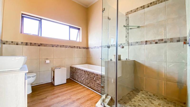 4 Bedroom Property for Sale in Copperleaf Estate Gauteng