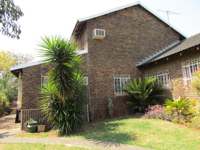 6 Bedroom Property for Sale in Eldoraigne Gauteng