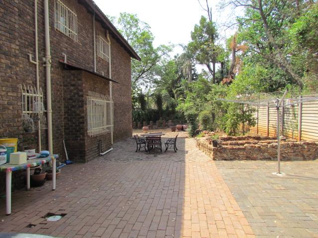 6 Bedroom Property for Sale in Eldoraigne Gauteng