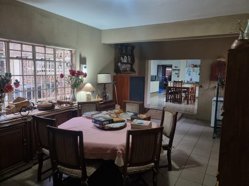 6 Bedroom Property for Sale in Eldoraigne Gauteng