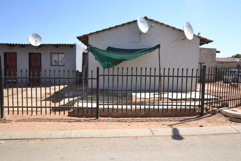 2 Bedroom Property for Sale in Olievenhoutbosch Gauteng