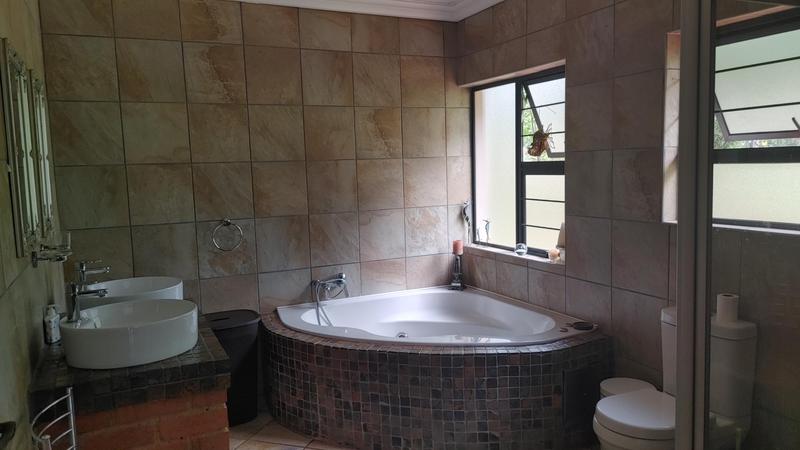 3 Bedroom Property for Sale in Knopjeslaagte Gauteng