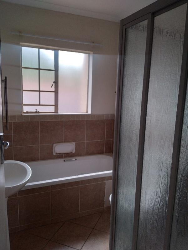 2 Bedroom Property for Sale in Mooikloof Ridge Gauteng