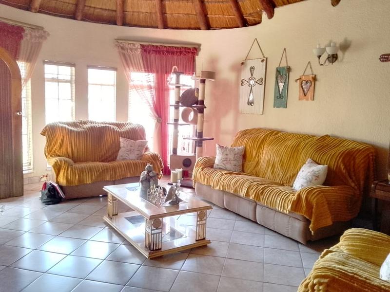 5 Bedroom Property for Sale in Dersley Gauteng