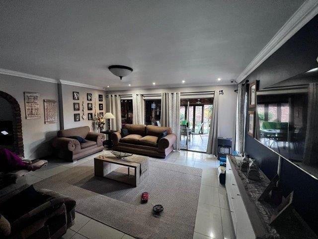 4 Bedroom Property for Sale in Petersfield Gauteng