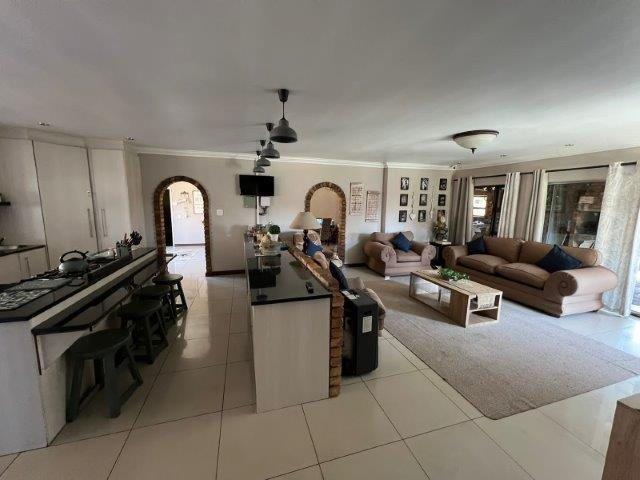 4 Bedroom Property for Sale in Petersfield Gauteng