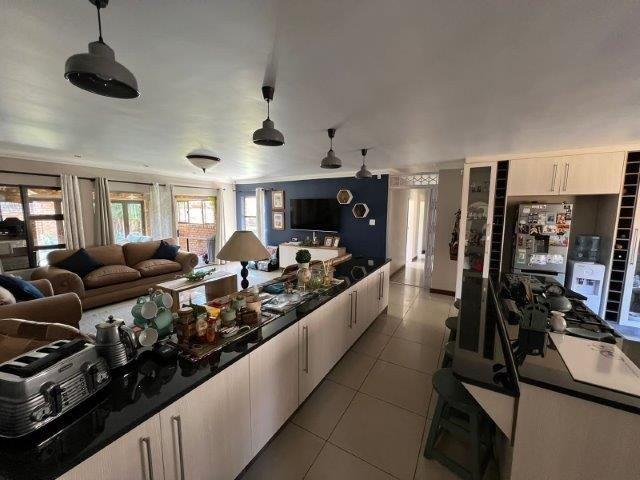 4 Bedroom Property for Sale in Petersfield Gauteng