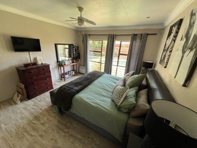 4 Bedroom Property for Sale in Petersfield Gauteng