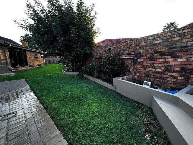 4 Bedroom Property for Sale in Petersfield Gauteng