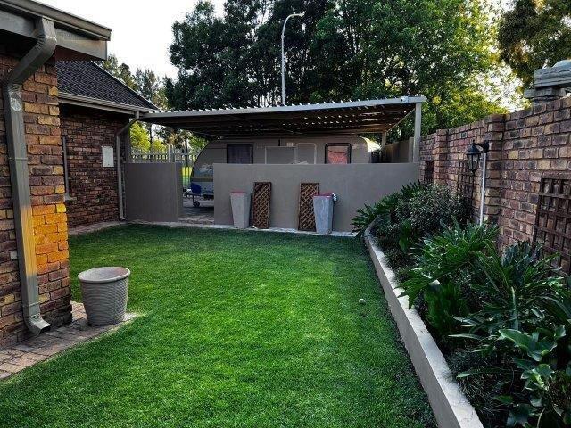 4 Bedroom Property for Sale in Petersfield Gauteng