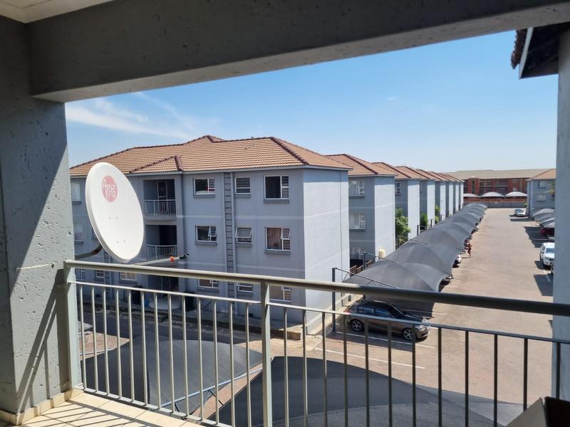 To Let 2 Bedroom Property for Rent in Bardene Gauteng