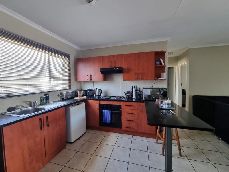 To Let 2 Bedroom Property for Rent in Bardene Gauteng