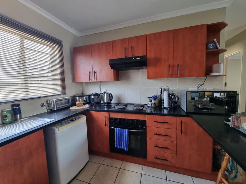 To Let 2 Bedroom Property for Rent in Bardene Gauteng