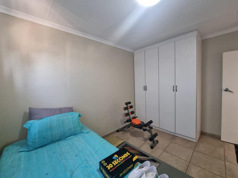 To Let 2 Bedroom Property for Rent in Bardene Gauteng