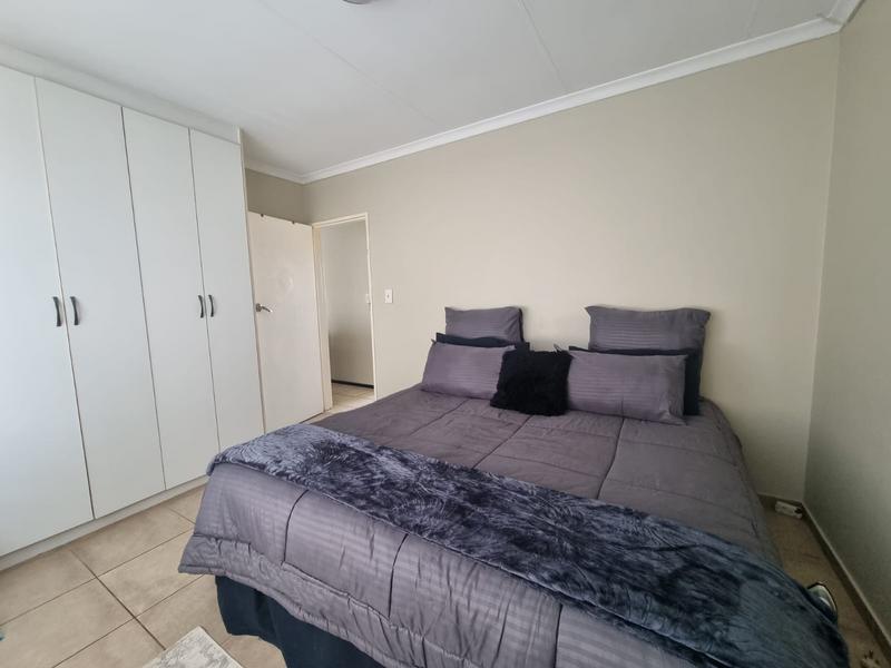 To Let 2 Bedroom Property for Rent in Bardene Gauteng