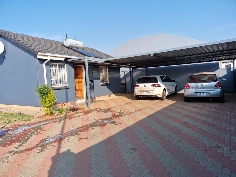 2 Bedroom Property for Sale in Crystal Park Gauteng