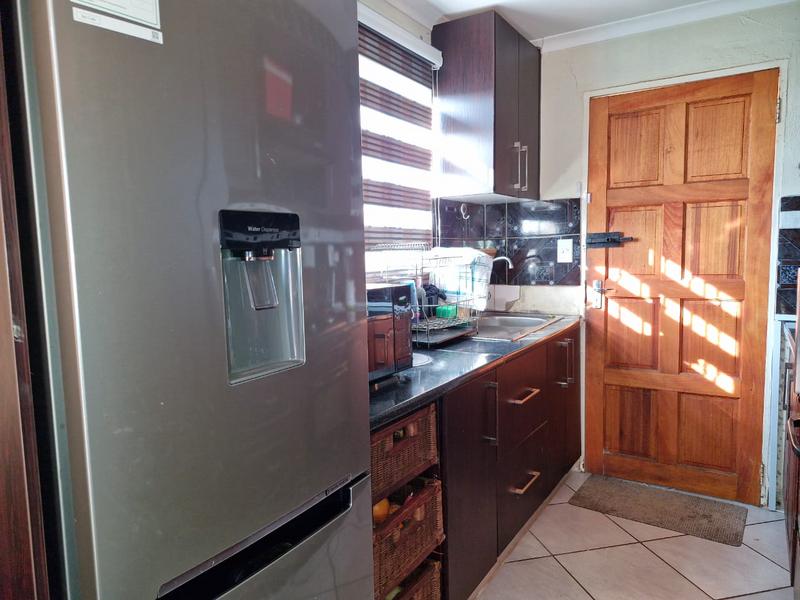 2 Bedroom Property for Sale in Crystal Park Gauteng