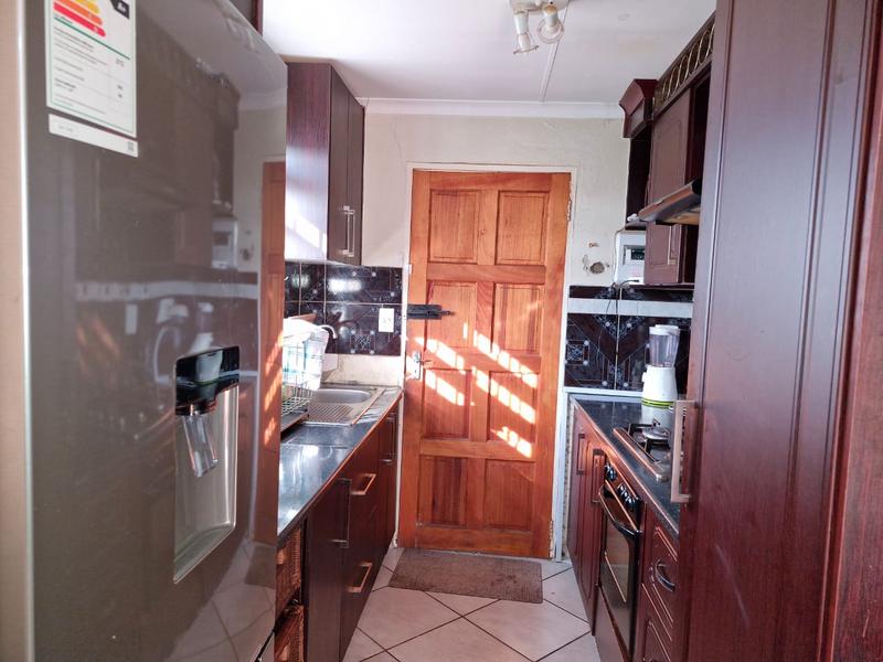 2 Bedroom Property for Sale in Crystal Park Gauteng