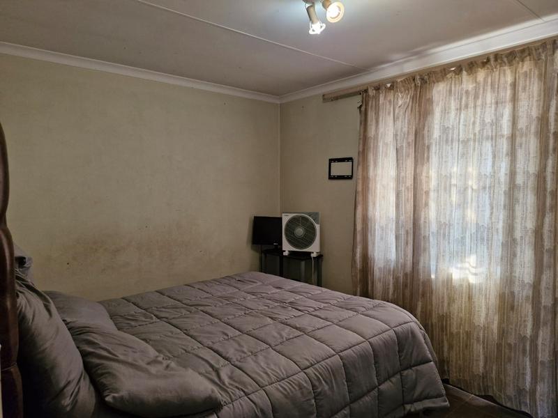 2 Bedroom Property for Sale in Crystal Park Gauteng