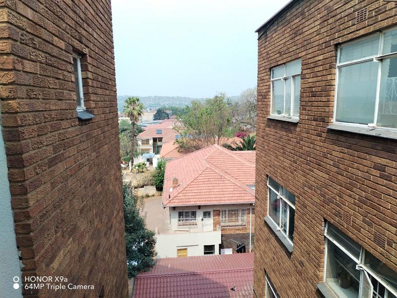 2 Bedroom Property for Sale in Johannesburg Gauteng