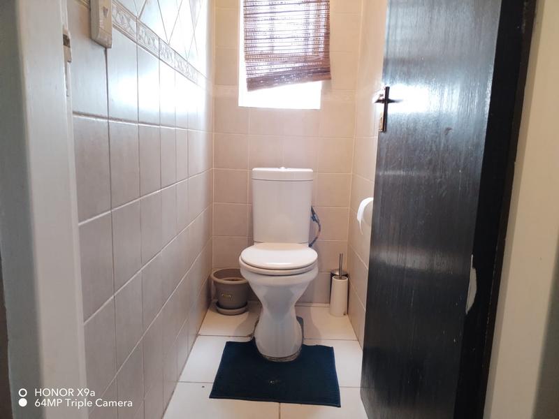 2 Bedroom Property for Sale in Johannesburg Gauteng