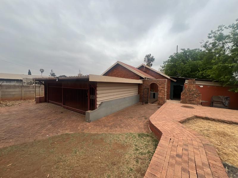 4 Bedroom Property for Sale in Claremont Gauteng