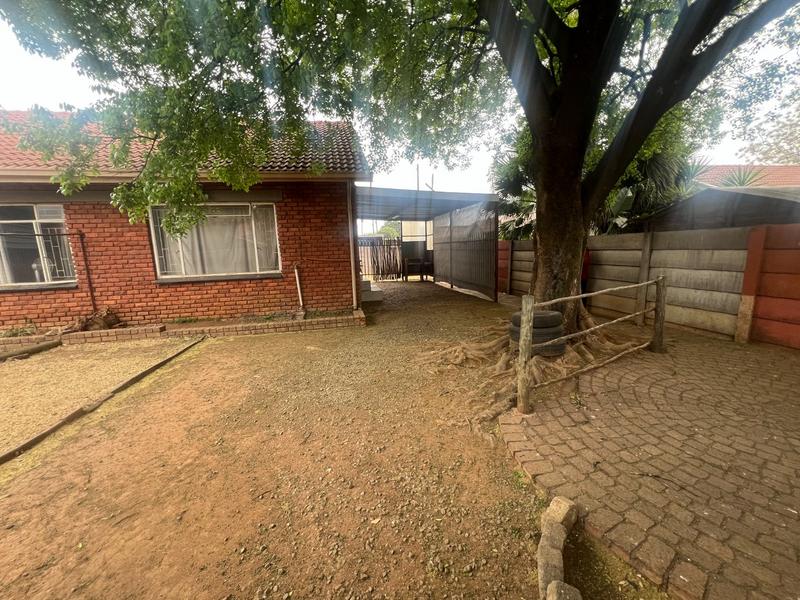 4 Bedroom Property for Sale in Claremont Gauteng