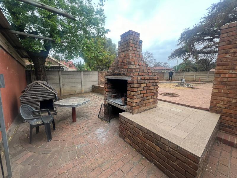 4 Bedroom Property for Sale in Claremont Gauteng