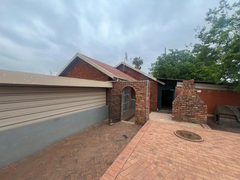 4 Bedroom Property for Sale in Claremont Gauteng