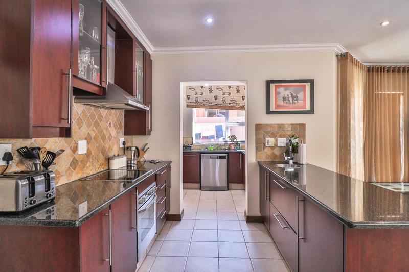 3 Bedroom Property for Sale in Greenstone Hill Gauteng