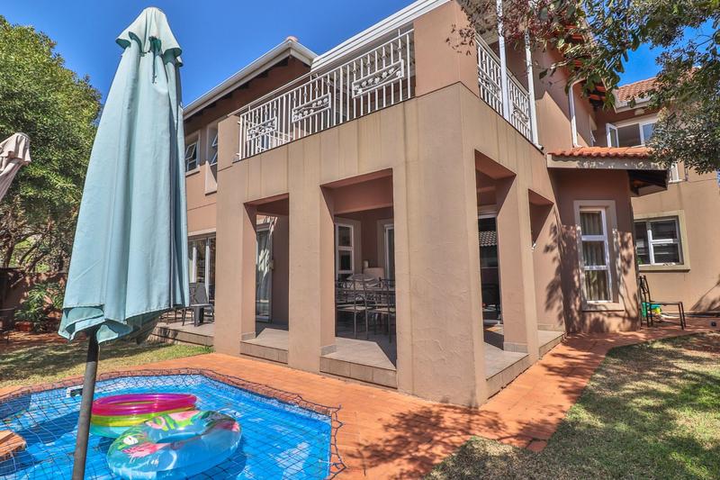 3 Bedroom Property for Sale in Greenstone Hill Gauteng