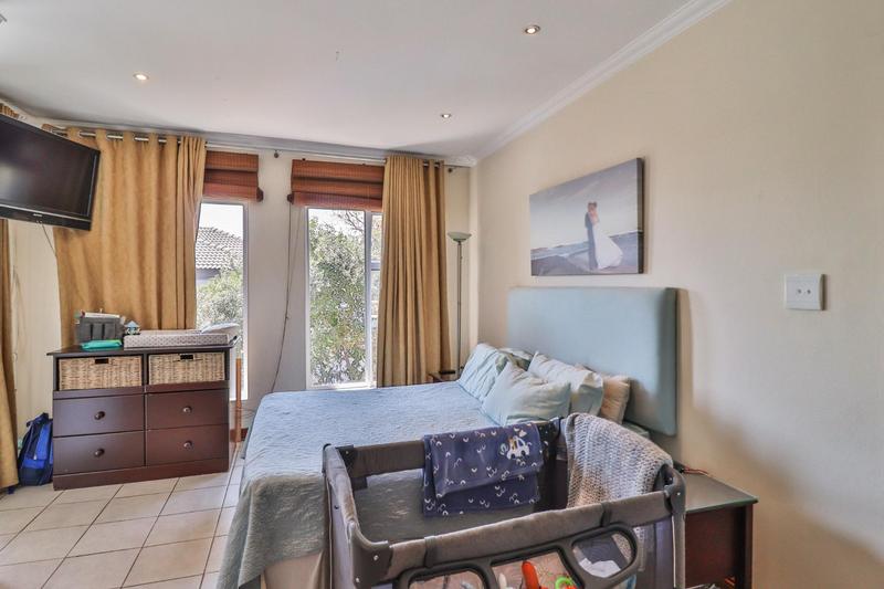 3 Bedroom Property for Sale in Greenstone Hill Gauteng