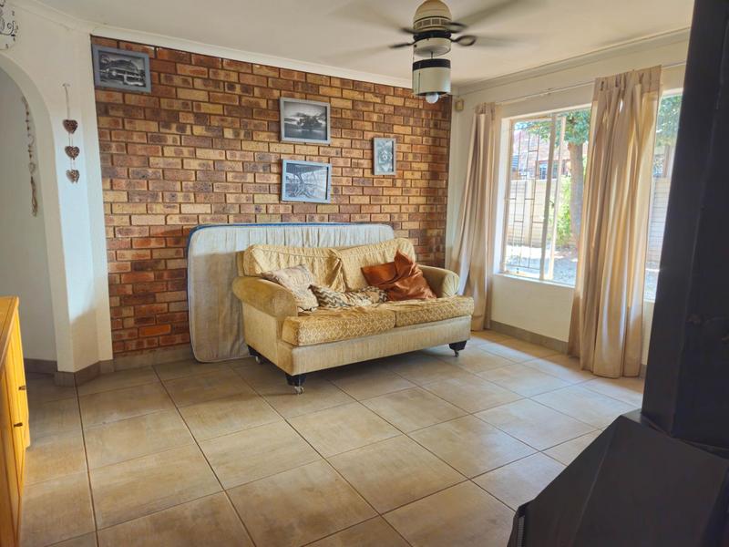 3 Bedroom Property for Sale in Pierre Van Ryneveld Gauteng