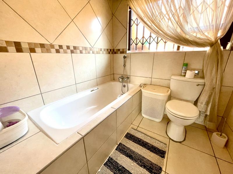 3 Bedroom Property for Sale in Kenmare Gauteng